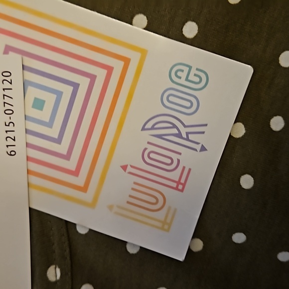 NWT LulaRoe Lynnae shirt - Picture 4 of 4